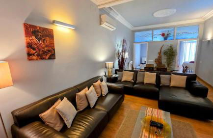 Luxury Central Apartment - Photo 43