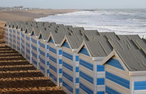 Spacious two bedroom, two bathroom Beach Nest with garden - Foto 23