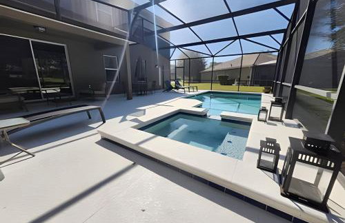 New to Market Spacious Private Pool Retreat - Foto 32