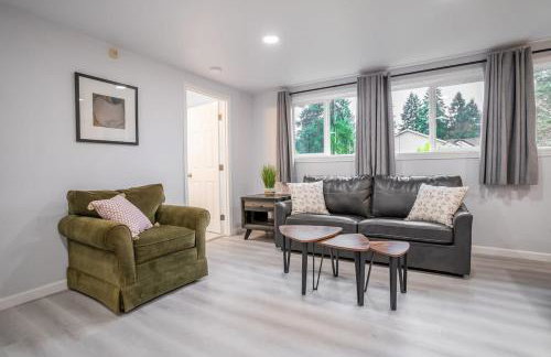 Burien's Top Unit with Spa-Inspired Bathroom - Foto 10