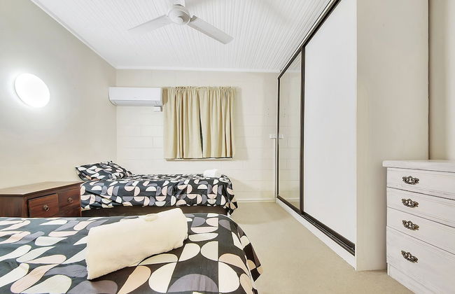 Driftwood On The Beach - Photo 5