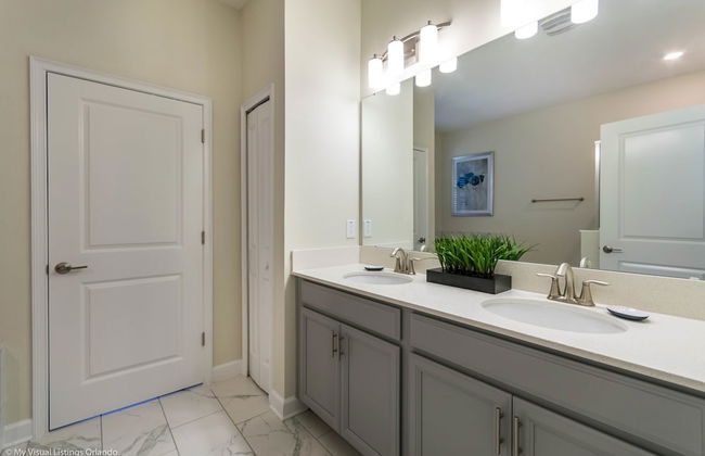 8 BR Villa With Games Room - Photo 36