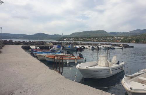 Seaside Apartment in Tsonia - Photo 32