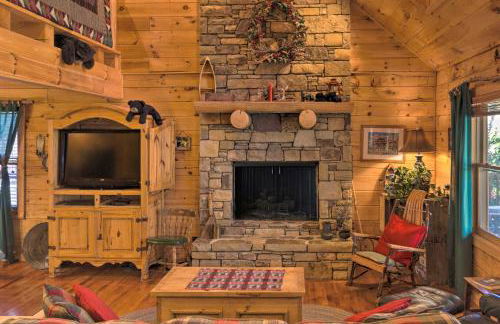 Lake Lure Log Cabin with Grill, Near Hiking! - Foto 4
