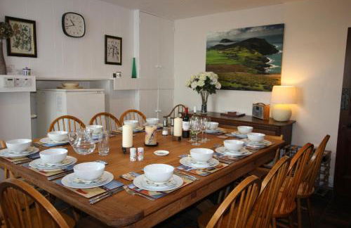 Spacious seaside family house in Aberdaron with large garden and stunning sea views - Photo 43