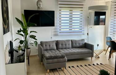 El Capricho de la Hayuela - Photo 1