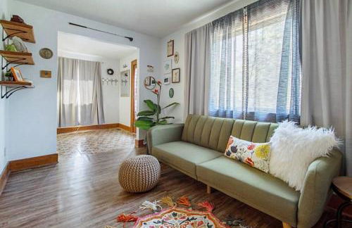 Eccentric Escape-hop skip jump to Plaza District - Foto 9