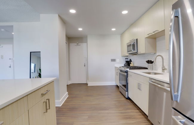 Walkable DC View Apartments - Photo 45