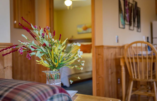 Middle Brook Cottages & Chalets - Photo 35