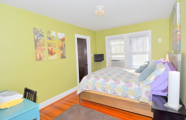 Aunt Beas Bungalow - Right in Town! - Foto 3