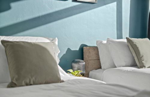 Cosy 3 Bedroom with Free Parking, Garden and Smart TV with Netflix by Yoko Property - Foto 10