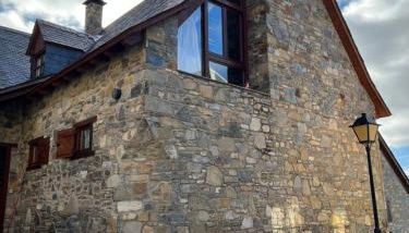 Casa de piedra con encanto en el bonito pueblo de Bagergue - Foto 3