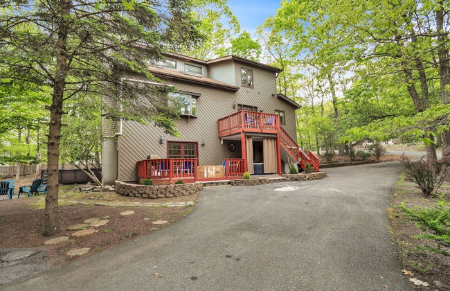 Pocono Escape - Cozy 5br - Sauna-billiard 5 Bedroom Home by RedAwning - Foto 47