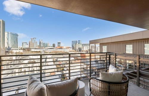 The Rhythm and Rooftop Penthouse Walk To Broadway with Pool and Amazing Views - Foto 3