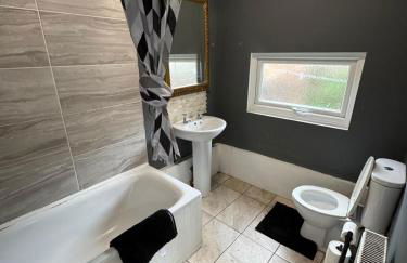 Tranquil 3BR in Portsmouth - Photo 20