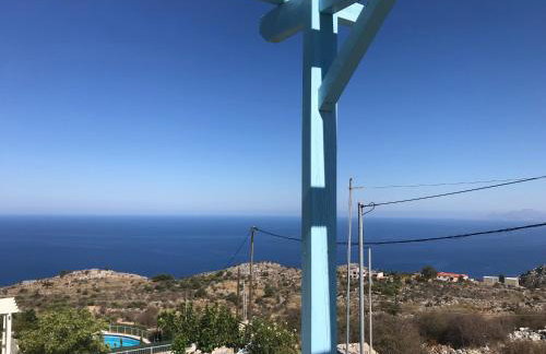 Breathtaking sea and Mountain views with Private pool, Peace full relaxing Villa with WiFi near Shops and Restaurants - Photo 13