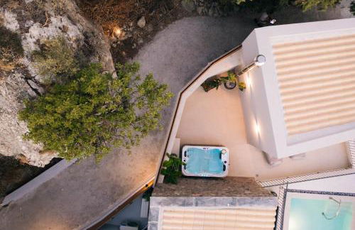 Mirthea Suites - Photo 150