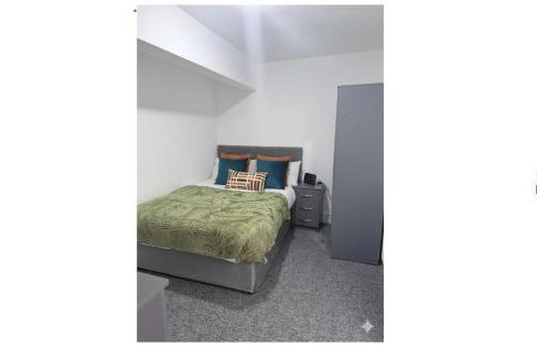 Spacious 6BR Home with Ensuite Perfect for Groups Stays - Foto 2