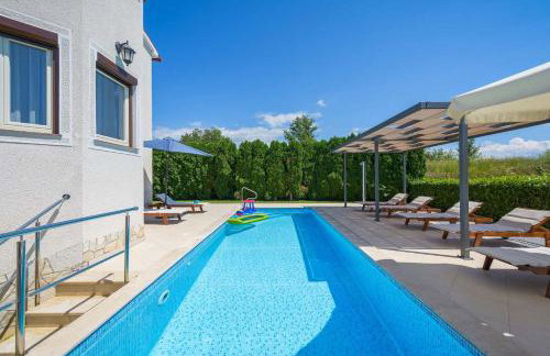 Villa Eufemia near Poreč with large garden and outdoor playground for kids - Foto 10