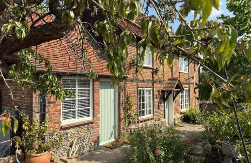 Pretty 2 Bedroom Cottage in Skirmett with Parking - Foto 13