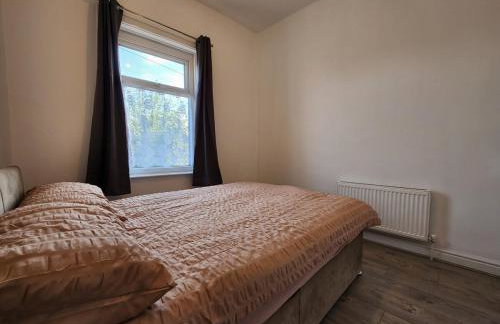 Newly Refurbished 3 Bedroom House with Lovely Garden - Foto 18