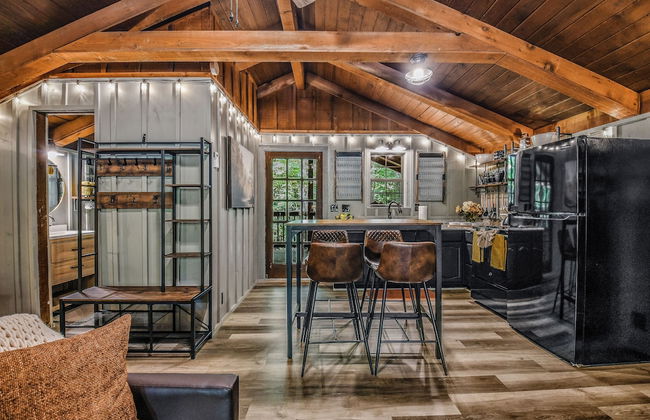 Light'n Bug Bungalow - Photo 22