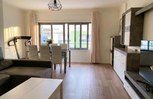 Always on the way - Road Home in Montijo, Lisbon - Foto 4