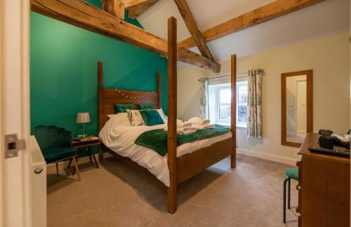 Caer Fedwen Barns Dyffryn Cottage King bed self catering with Hot Tub - Foto 1