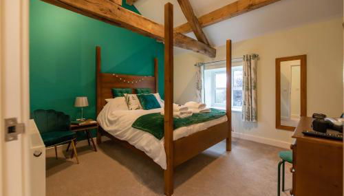 Caer Fedwen Barns Dyffryn Cottage King bed self catering with Hot Tub - Foto 1