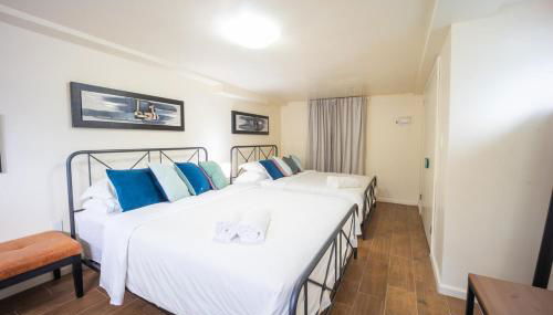 Bright 3bed basement with backyard & free parking - Foto 2