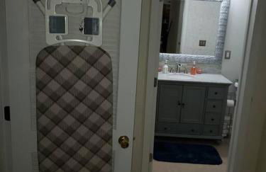 Entire Apartment Suite family singles Couples Nurses dinners business meetings - Foto 18