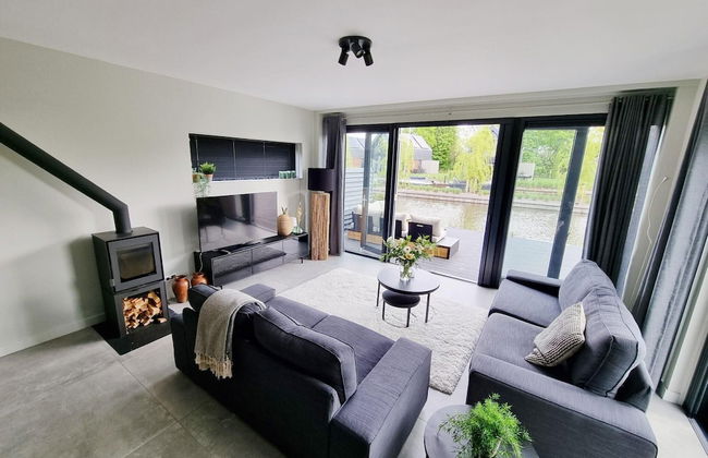 Luxurious Detached Water Villa With Jetty - Foto 10