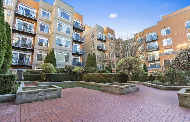 Belltown's Flower Moon - Foto 26