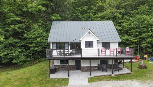 Premium 5 bedroom, pet friendly private home with hot tub 3 miles from the Skyship Bear - Foto 3