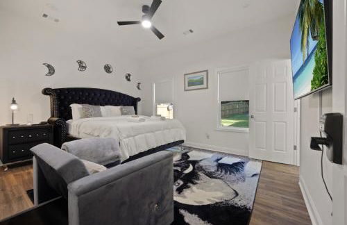 Charming Escape with Hot Tub & Fire Pit Winter Haven! - Foto 22