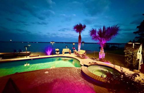 Lakefront Oasis - Photo 2