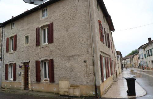 jolie maison dans petit village - Foto 9