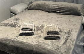 Bungalow with a pool and a terrace - Foto 9