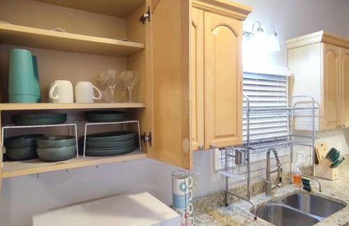 Downtown Charm Two Bedroom Home - Foto 14