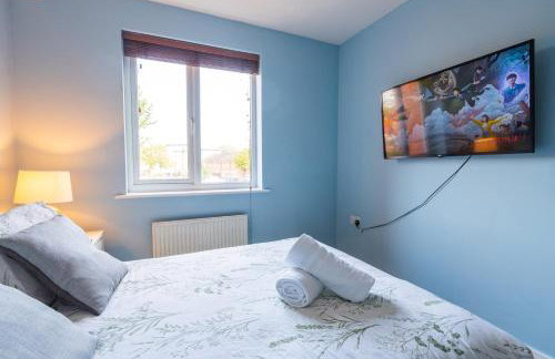 Cheerful 4-bedroom house with multiple car parking - Foto 24