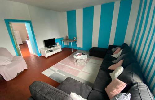 Appart 6/7 pers dans grande maison et cour privative - Foto 3