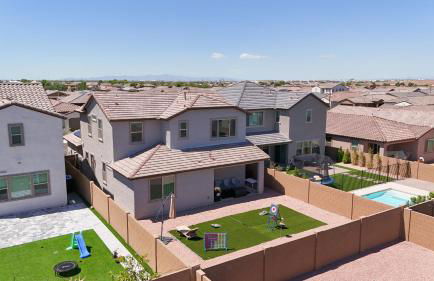 Modern Desert Home-Great for families & groups, near golf, hiking, and city fun, Private in-law suite with own entrance also available separately - Foto 53