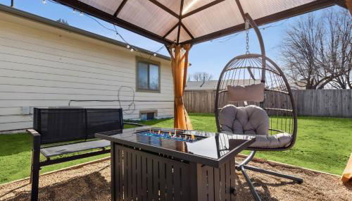 HotTub, Theater, Kings, & Firepit - NearWesley - Foto 4, Other