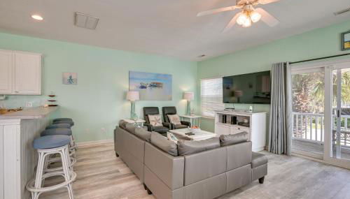 Walk to Ocean and Pier Surfside Beach House with Pool - Foto 5