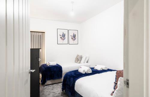 Cozy Vibes Refined 2BR Flat - Photo 25