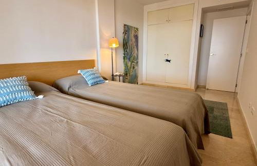 Precioso apartamento con piscina, vistas a mar - Foto 52