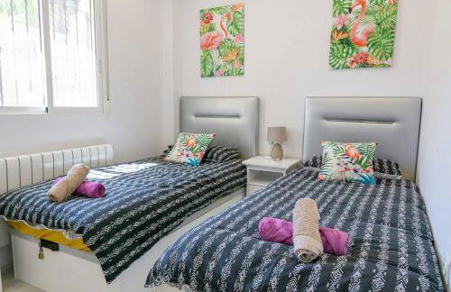 Casa Lilly-Rose, a beautiful 3 bedroom detached villa a short walk to the Villamartin Plaza & Golf course - Foto 41