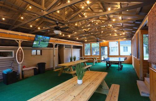 Spacious Pickleball Pines - Foto 11