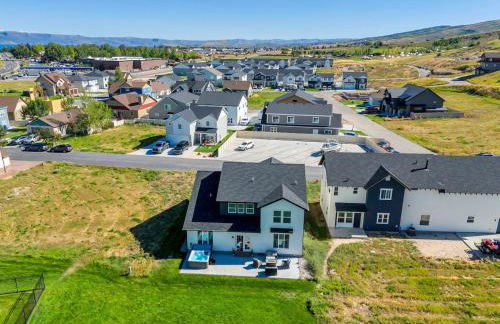 Dream Bear Lake Getaway w/ Hot Tub & Yard - Photo 41