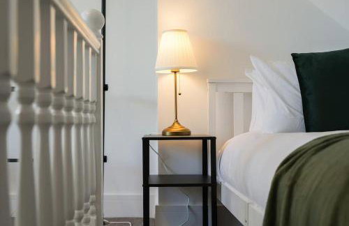 Beighton - 3 Bed Spacious Home with FREE Parking, Great for Groups & Families - Hosted by Stay Host Save - Foto 49